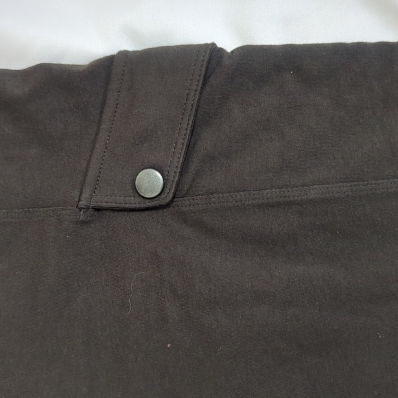 Express Zippered Pocket Leggings, Color Green Size M - Picture 10 of 13